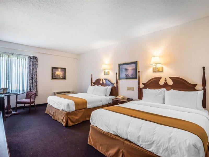 Quality Inn & Suites Albany Airport Latham Eksteriør bilde