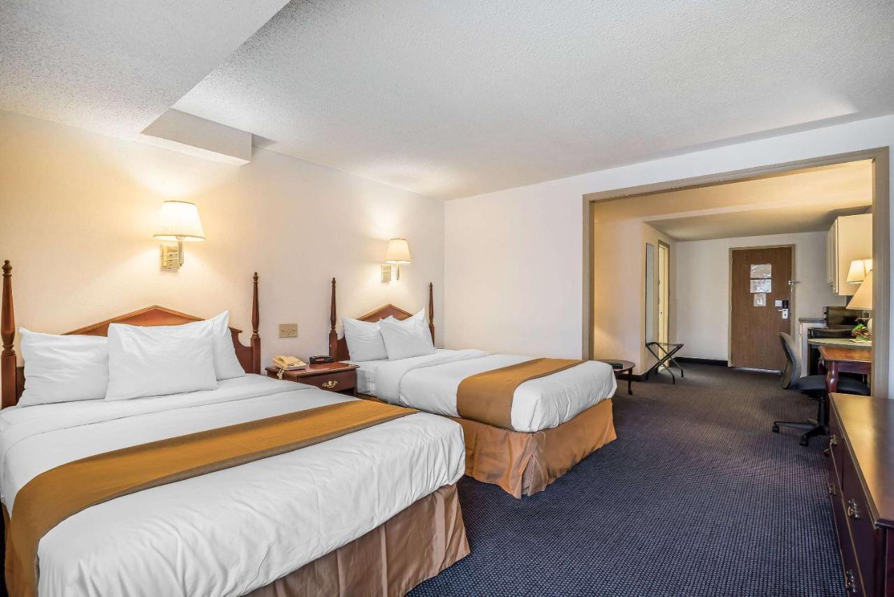 Quality Inn & Suites Albany Airport Latham Eksteriør bilde