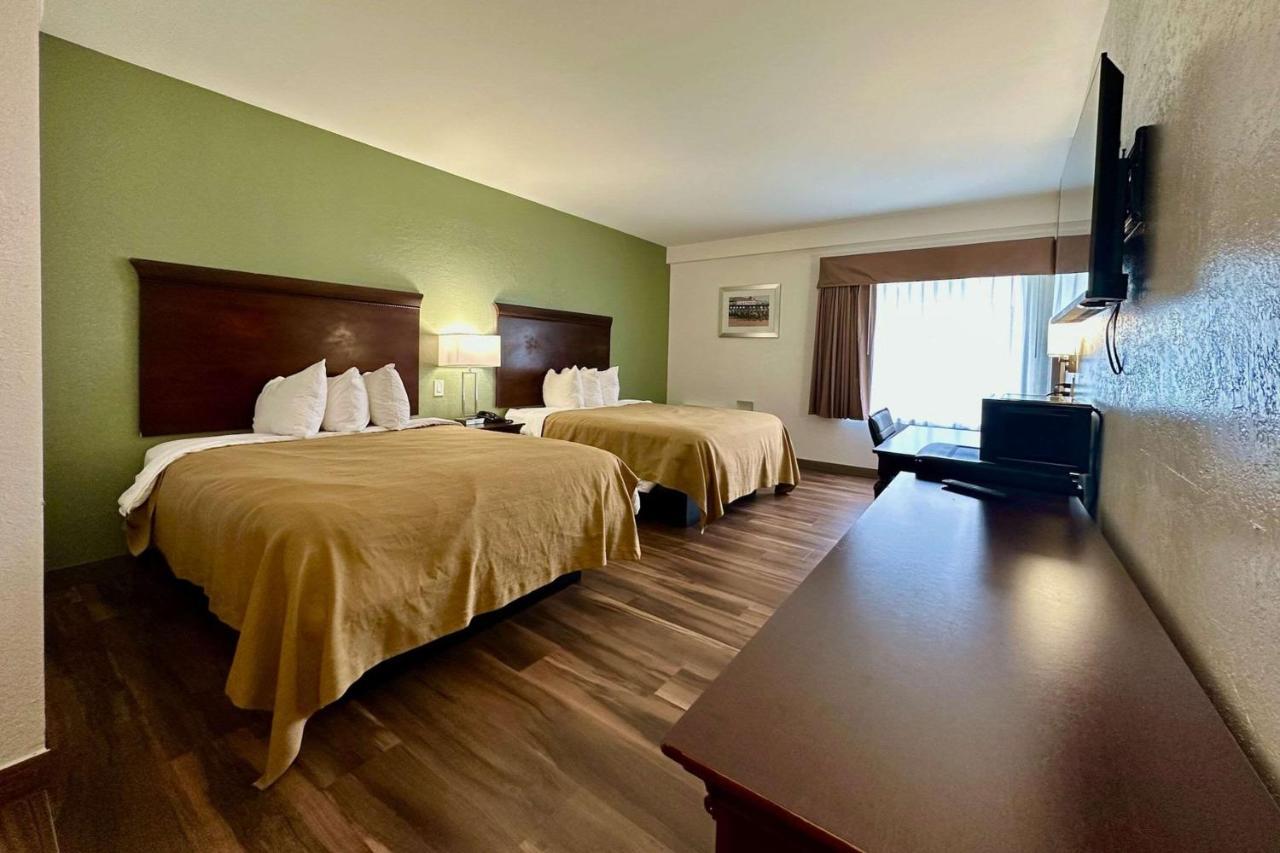 Quality Inn & Suites Albany Airport Latham Eksteriør bilde